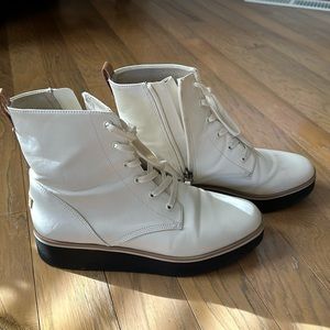 Dr. Scholls white leather boots women’s size 8.5